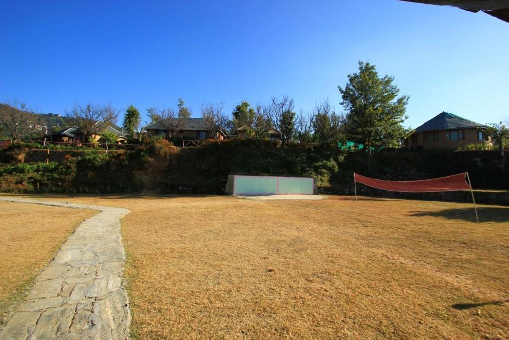 Oyo 43476 Vatika Resort Shimla Extérieur photo